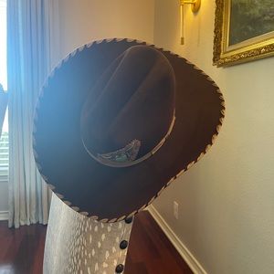 Brown cowboy hat with patch Charli one horse designer